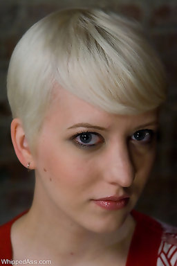 3 girls in sexy lesbian BDSM.