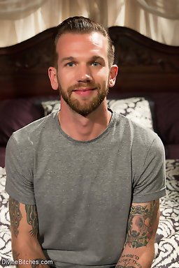 Fan of Maitresse Madeline gets a once in a lifetime chance and has his prostate milked by her.