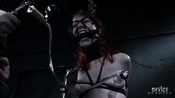 Heat I had one purpose in my mind for the shoot: lock the girl in a cage and make her sweat. A lot. Put an electric heater...